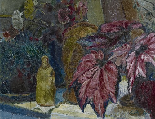Natura morta con corno decorativo, busto e statuetta