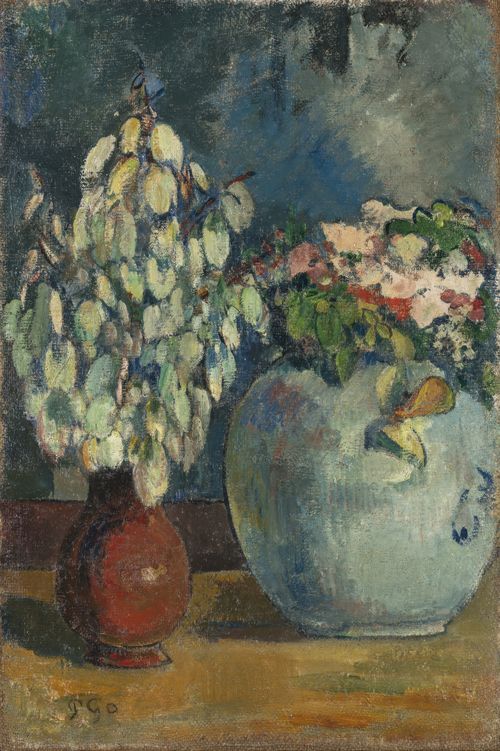 Two vases with flowers