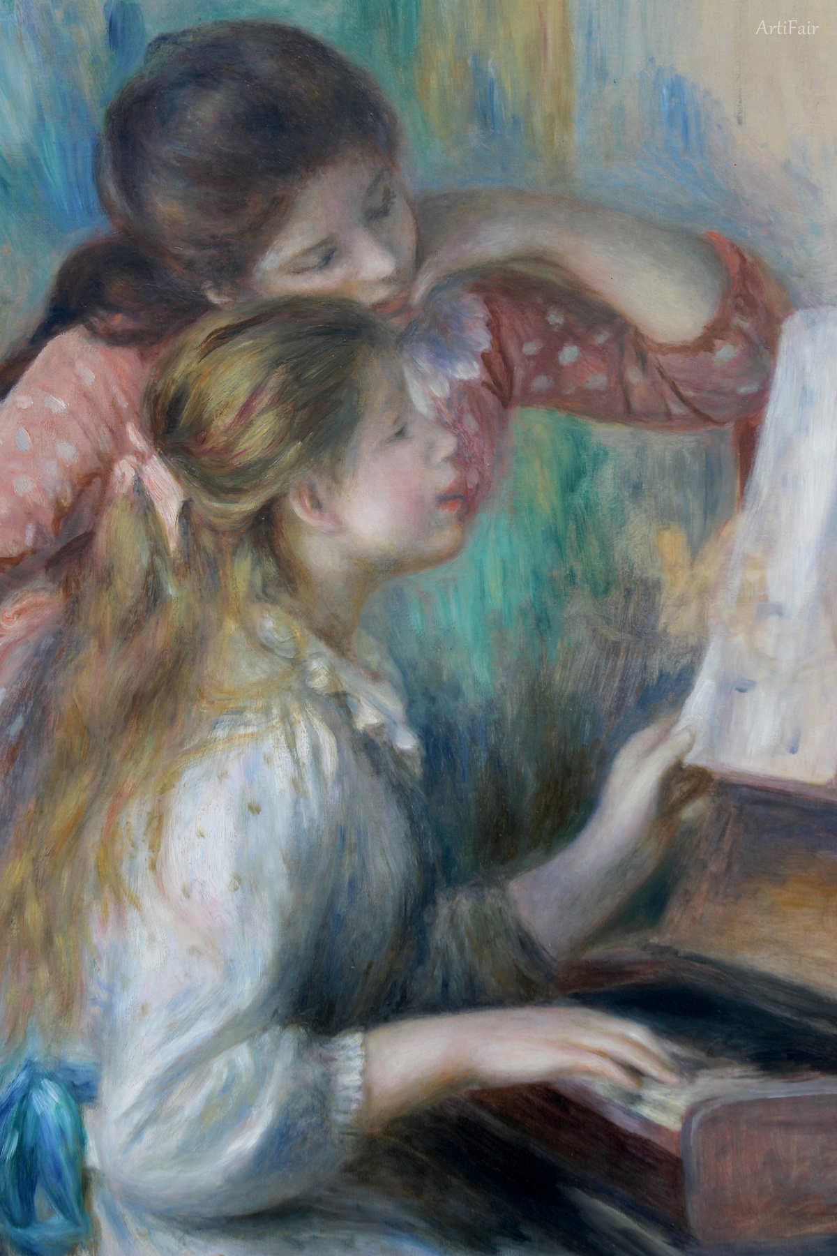 Gadis muda di piano
